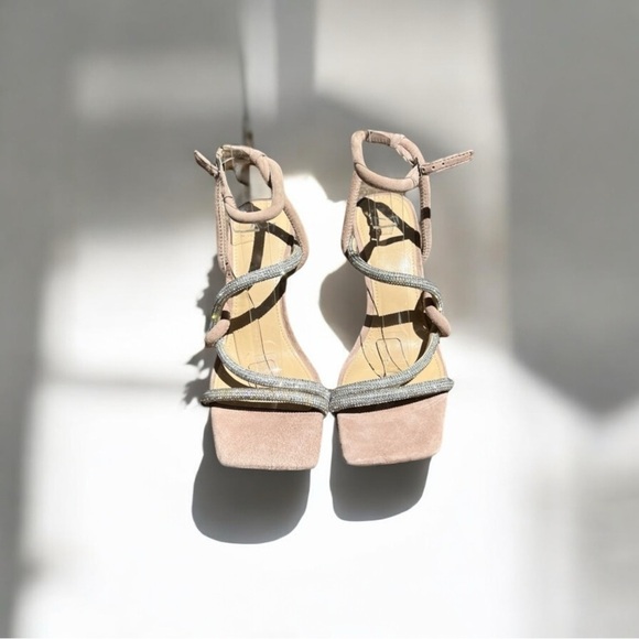 Elegant Beige and Silver Women's Sandals - Picture 2 of 11